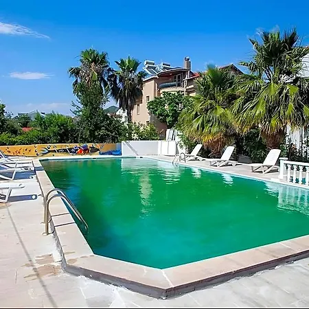 Hotel Smyrna 3*